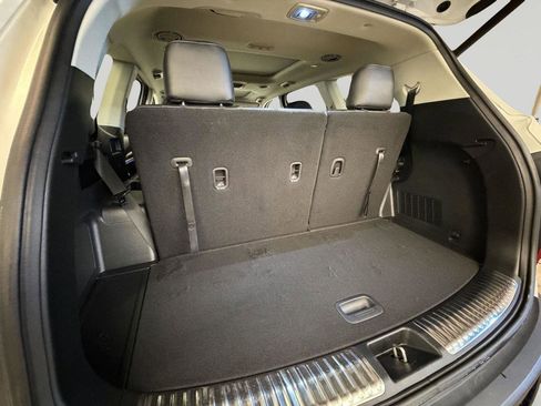 Used 2022 Kia Telluride SX w/ Nightfall Edition Package AWD/4WD image 17
