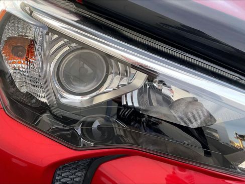 Used 2019 Toyota 4Runner SR5 Premium image 27