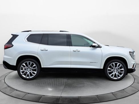 Used 2024 GMC Acadia Denali w/ Super Cruise Package FWD image 8