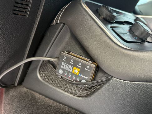 Used 2015 Dodge Challenger SRT image 33