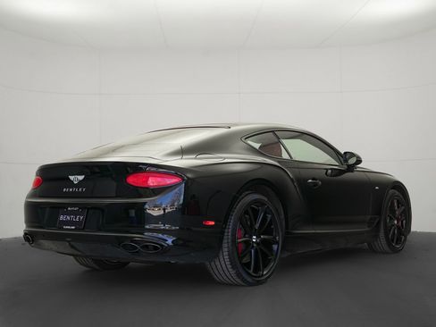 Used 2021 Bentley Continental GT image 3