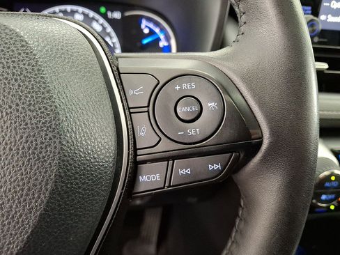 Used 2020 Toyota RAV4 Limited AWD/4WD image 10