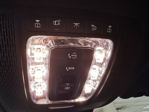 Used 2020 Mercedes-Benz GLS 580 4MATIC image 22