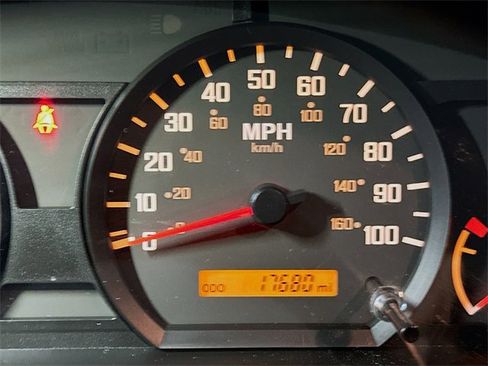 Used 2024 Isuzu NPR image 11