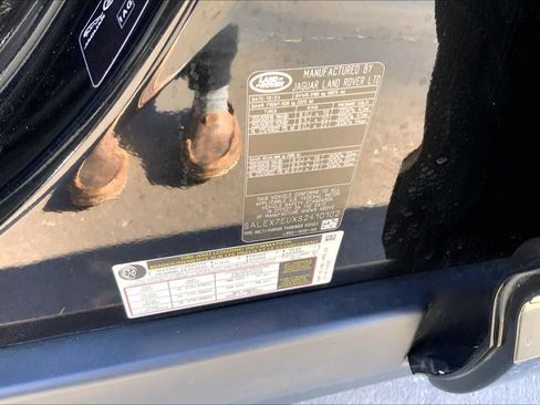 Used 2025 Land Rover Defender 110 X image 32