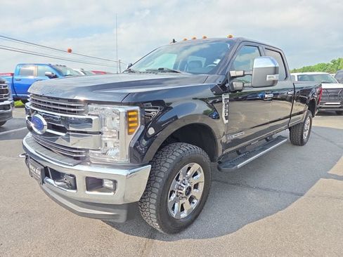 Used 2019 Ford F250 Lariat w/ Chrome Package AWD/4WD image 2