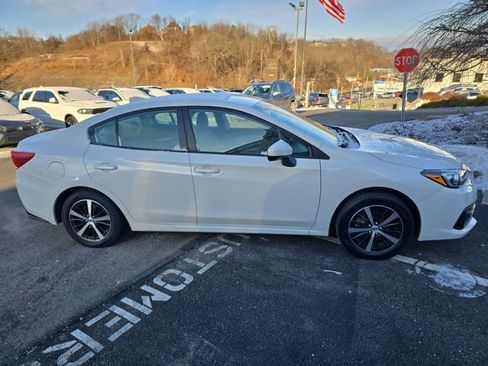 Used 2022 Subaru Impreza Premium image 6