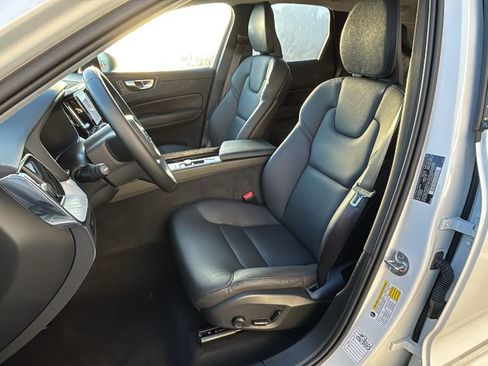 Certified 2025 Volvo XC60 B5 Plus AWD/4WD image 24