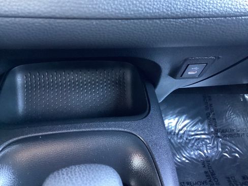 Certified 2023 Toyota Corolla LE image 31