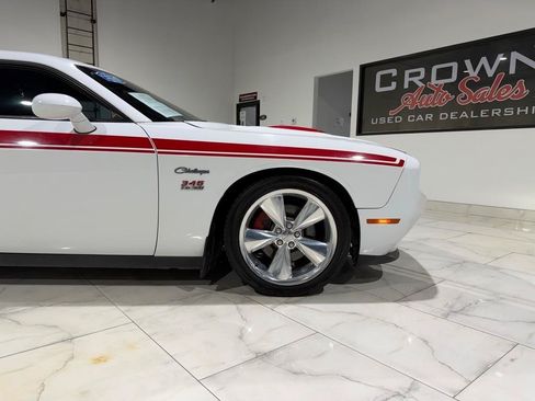 Used 2016 Dodge Challenger R/T Plus RWD image 7