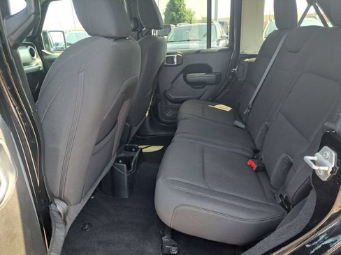 Used 2022 Jeep Wrangler Unlimited Sport AWD/4WD image 22