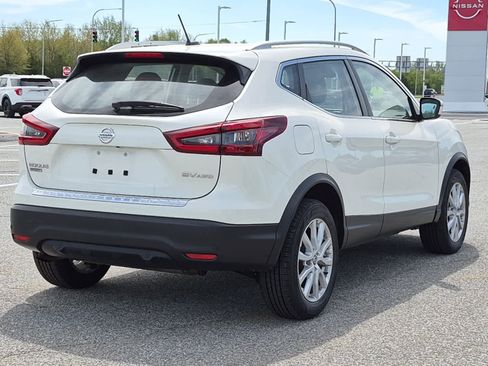 Used 2022 Nissan Rogue Sport SV AWD/4WD image 3