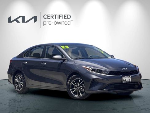 Used 2023 Kia Forte LXS FWD image 2