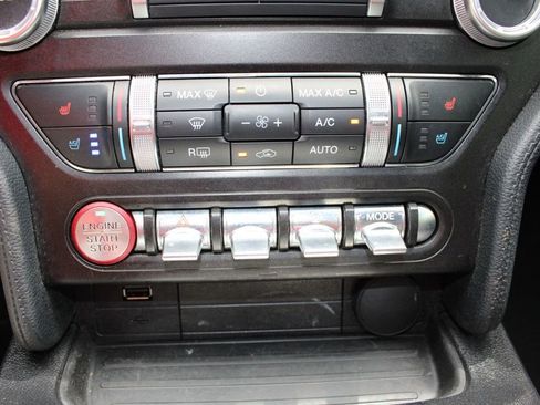 Used 2020 Ford Mustang Premium RWD image 27