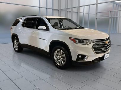 Used 2021 Chevrolet Traverse LT