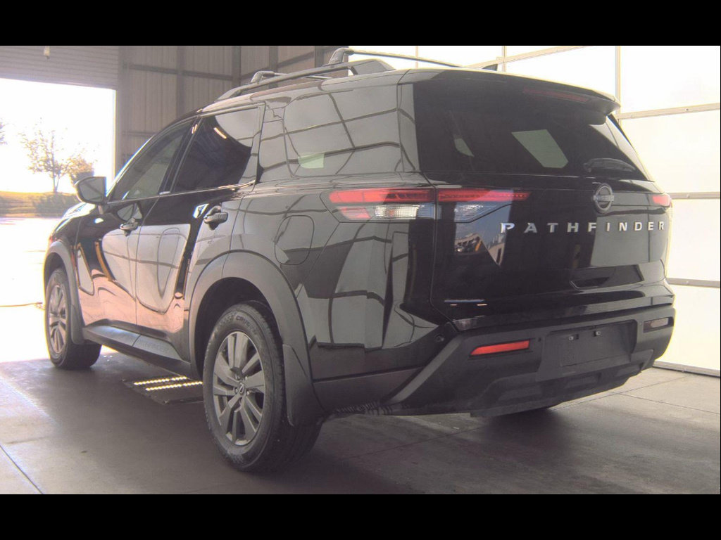 Certified 2025 Nissan Pathfinder SV FWD image 38