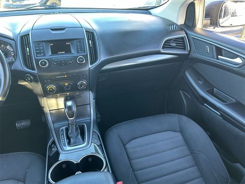 Used 2016 Ford Edge SE image 13