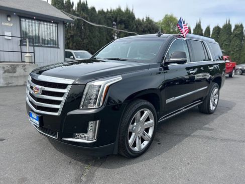 Used 2019 Cadillac Escalade Premium Luxury image 3