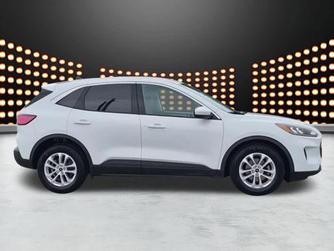 Used 2021 Ford Escape SE FWD image 9