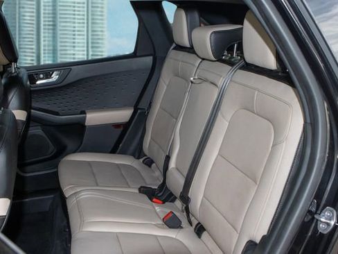 Used 2020 Ford Escape Titanium w/ Titanium Premium Package 2.0 image 14