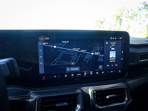 Used 2025 Ford Mustang Premium image 24