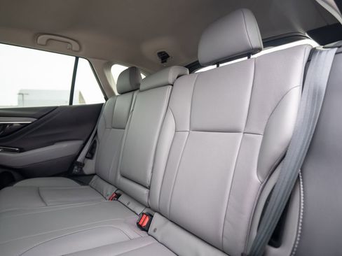 Used 2022 Subaru Outback Limited w/ Popular Package #2 image 43