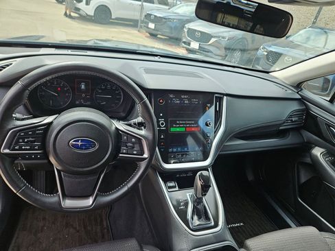 Used 2025 Subaru Outback Premium image 16