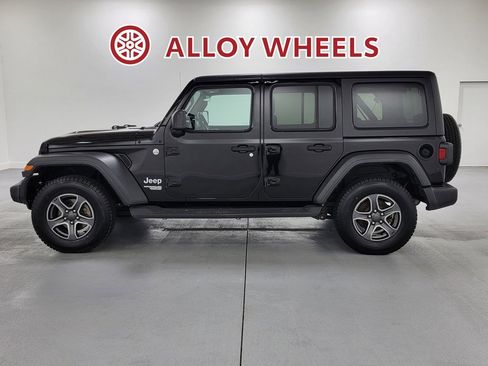 Used 2018 Jeep Wrangler Unlimited Sport S image 6