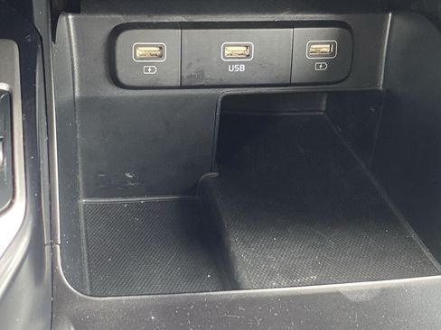 Certified 2022 Kia Sorento S FWD image 28