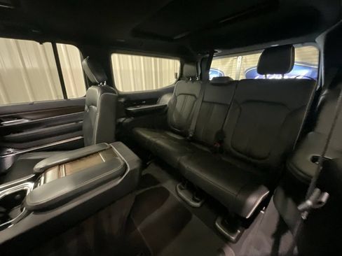 Used 2023 Jeep Grand Wagoneer Series II AWD/4WD image 15