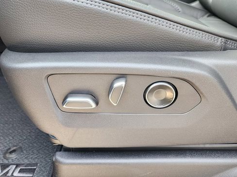 New 2026 GMC Yukon Denali w/ Denali Reserve Package image 18