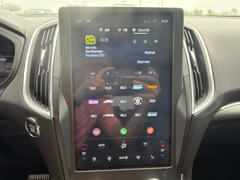 Used 2024 Ford Edge Titanium AWD/4WD image 18
