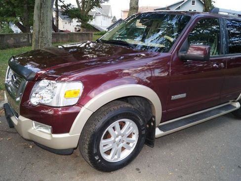 Used 2006 Ford Explorer Eddie Bauer image 4