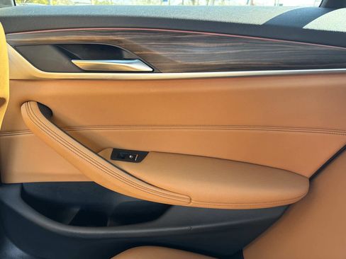 Used 2023 BMW 530i w/ Convenience Package image 15