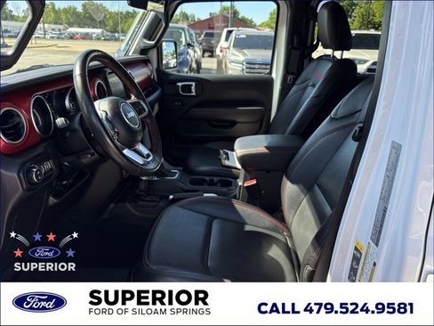 Used 2022 Jeep Gladiator Rubicon w/ LED Lighting Group AWD/4WD image 16