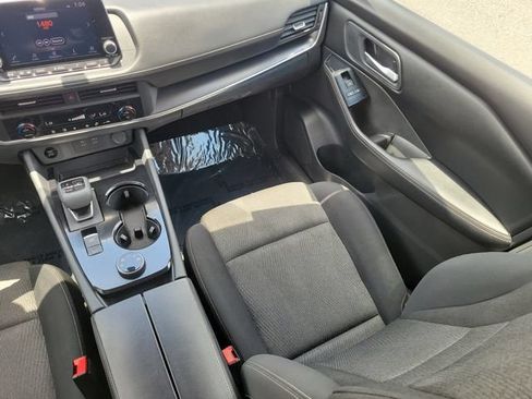 Used 2024 Nissan Rogue SV AWD/4WD image 11