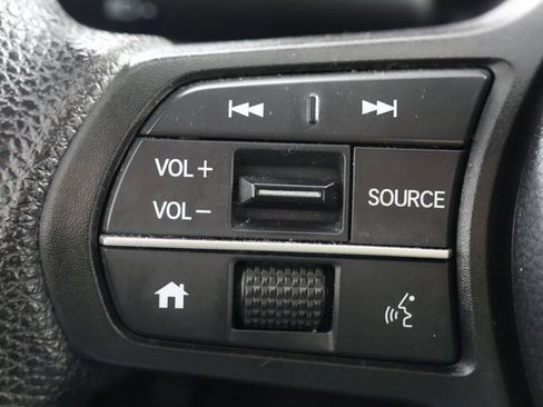 Used 2023 Honda HR-V LX image 11