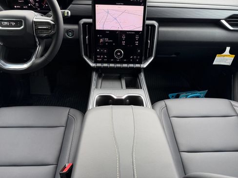 New 2027 GMC Acadia Elevation w/ Elevation Premium Package AWD/4WD image 19