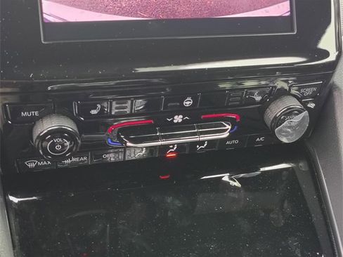 New 2025 Jeep Grand Cherokee 4WD image 24