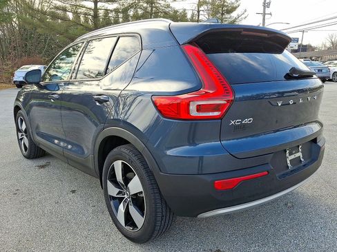 Used 2021 Volvo XC40 T5 Momentum w/ Premium Package image 22