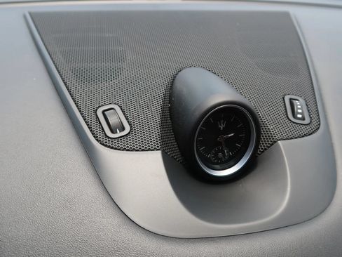 Used 2022 Maserati Levante Modena AWD/4WD image 39