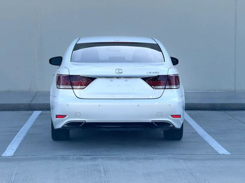 Used 2013 Lexus LS 460 w/ Comfort Pkg RWD image 6