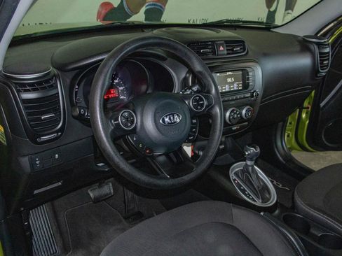 Used 2018 Kia Soul FWD image 5