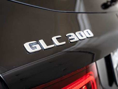 Certified 2022 Mercedes-Benz GLC 300 4MATIC image 9