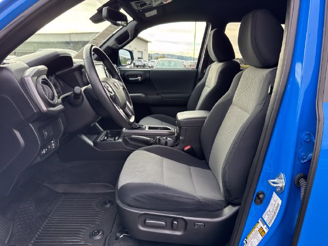 Used 2021 Toyota Tacoma TRD Off-Road AWD/4WD image 16