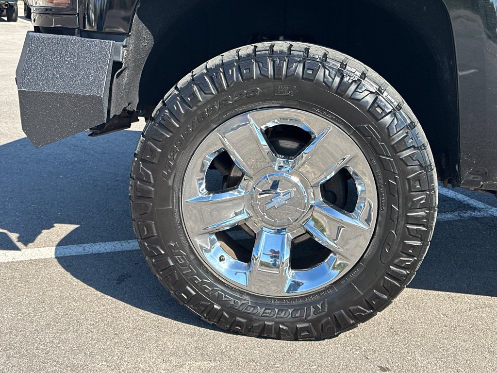 Used 2018 Chevrolet Silverado 1500 LT w/ All Star Edition AWD/4WD image 12