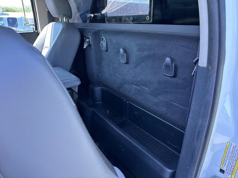 Used 2016 RAM 5500 Tradesman w/ Power & Remote Entry Group AWD/4WD image 35