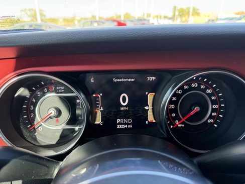 Used 2021 Jeep Gladiator Rubicon AWD/4WD image 34