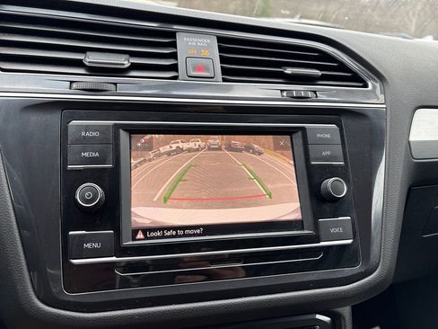 Used 2021 Volkswagen Tiguan S AWD/4WD image 12