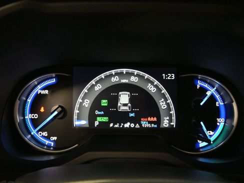 Certified 2023 Toyota RAV4 SE image 13